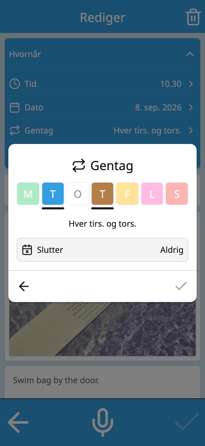 Gentag i Moi Kalender: syv ugedage i kalenderens egne farver, med tirsdag og torsdag valgt