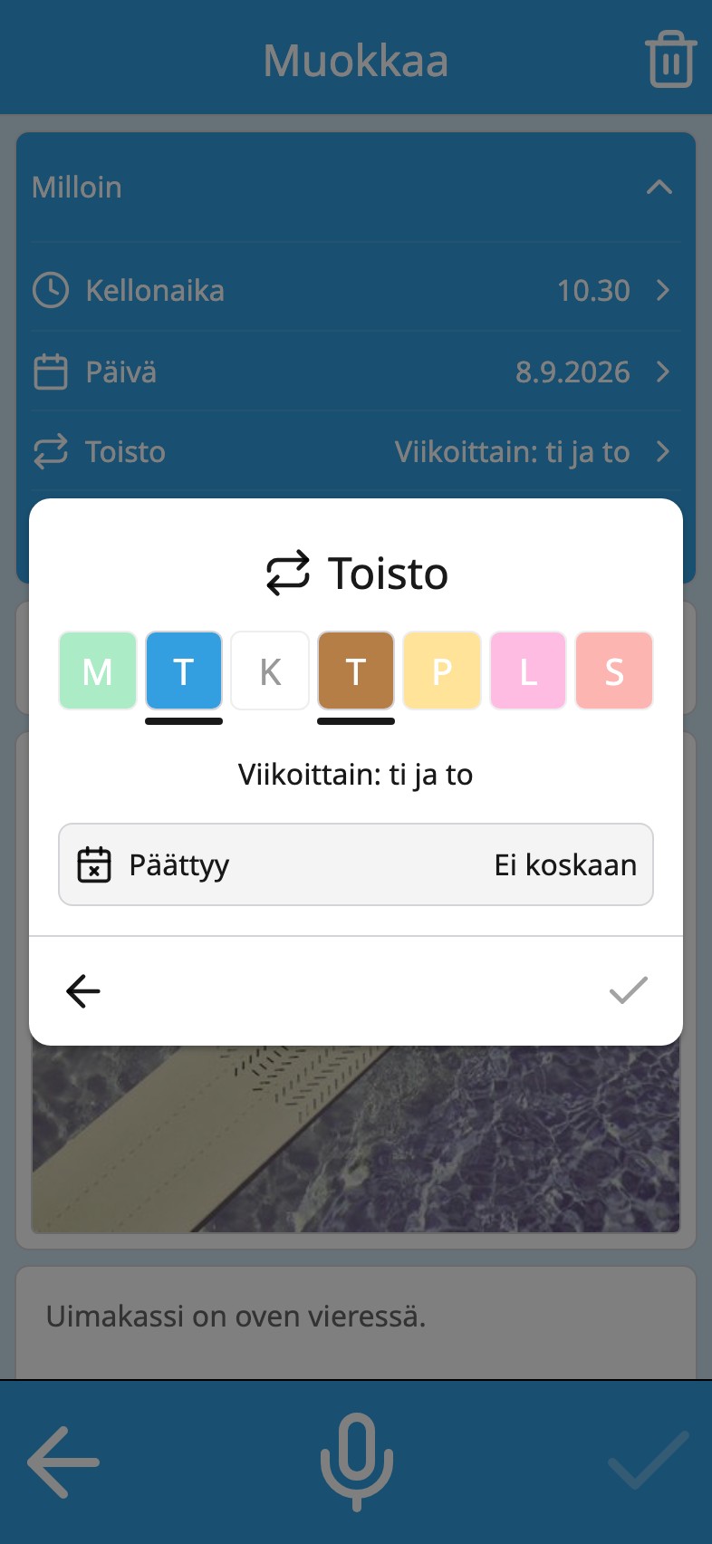 Toisto Moi Kalenterissa: seitsemän viikonpäivää kalenterin omissa väreissä, tiistai ja torstai valittuina