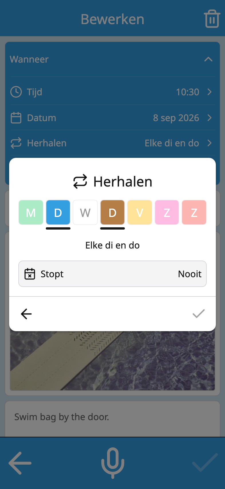 Herhalen in Moi Kalender: zeven weekdagen in de eigen kleuren van de kalender, met dinsdag en donderdag geselecteerd